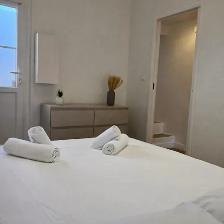 Appartement Les Bastides Du Soleil, Swimming Pool & Within Walking Distance Antibes