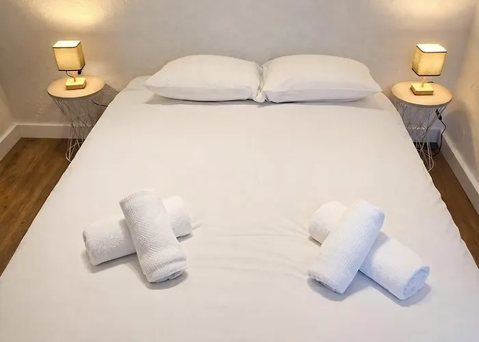 Lägenhet Les Bastides Du Soleil, Swimming Pool & Within Walking Distance