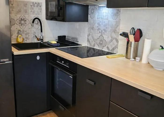 Les Bastides Du Soleil, Swimming Pool & Within Walking Distance Антиб